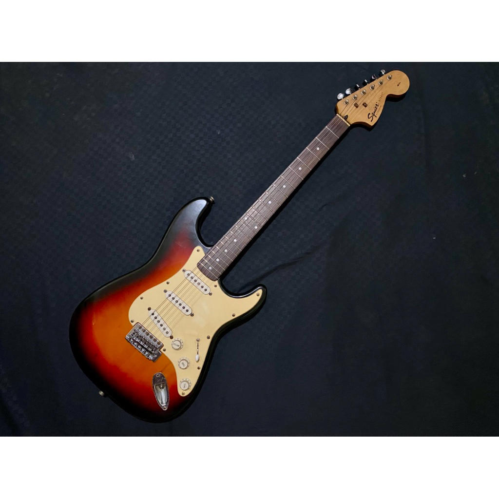 gitar Squier by Fender Stratocaster Affinity Original MII