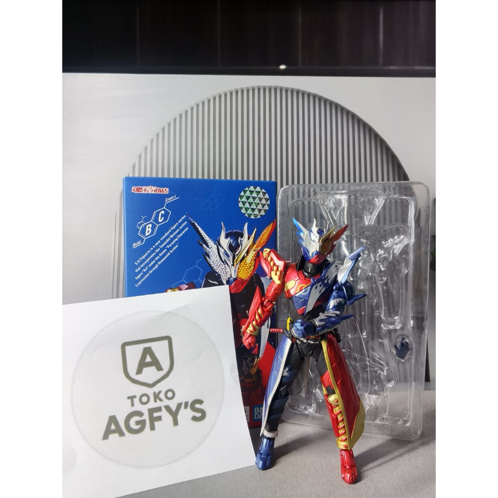 SHF Kamen Rider Build Rabbit Dragon - Original