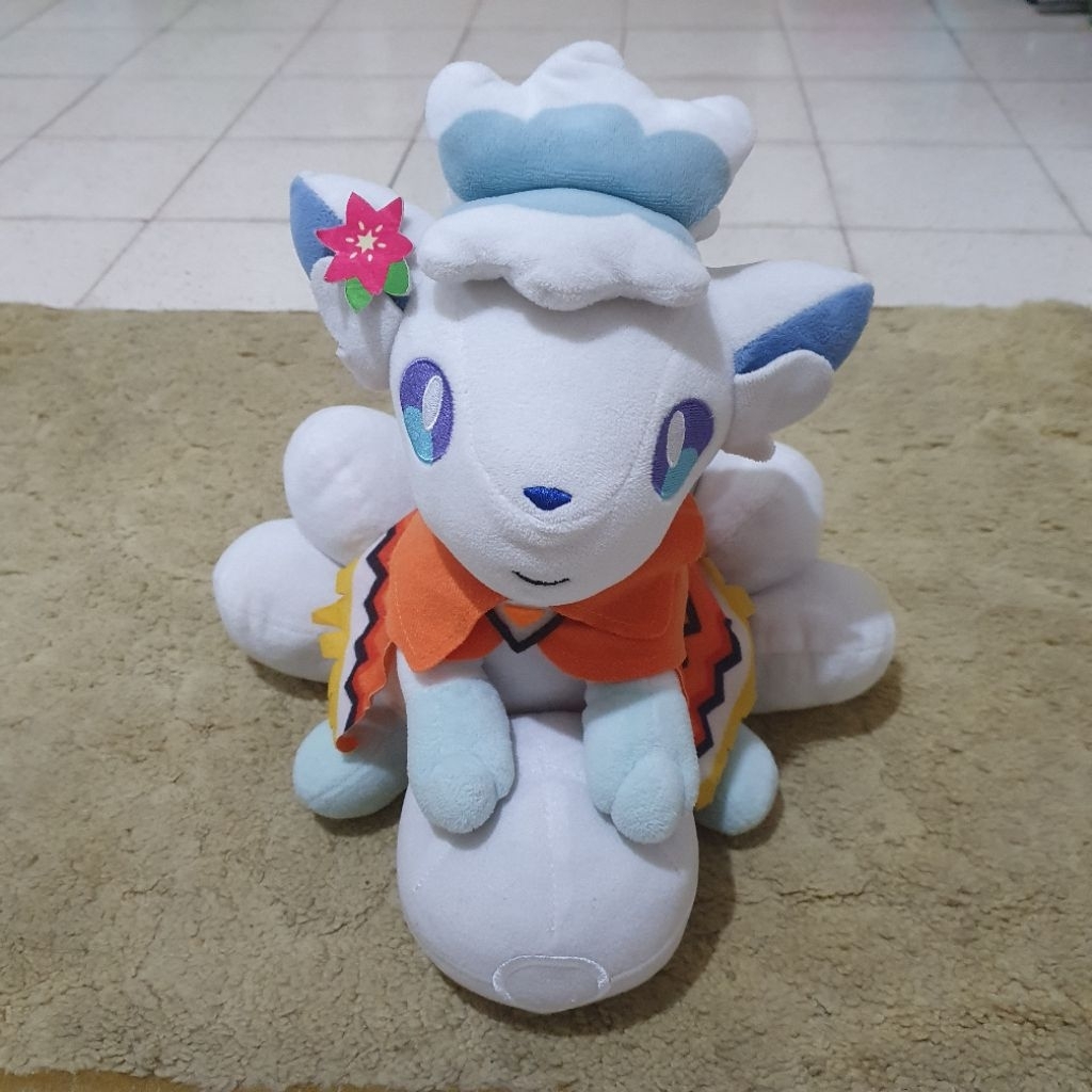 BONEKA PLUSH POKEMON CENTER Alolan Vulpix Snow Festival with Ball