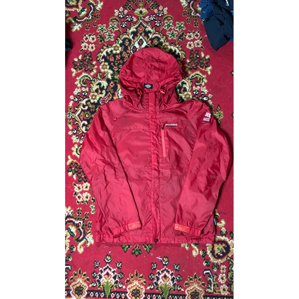 Dickies red gorpcore