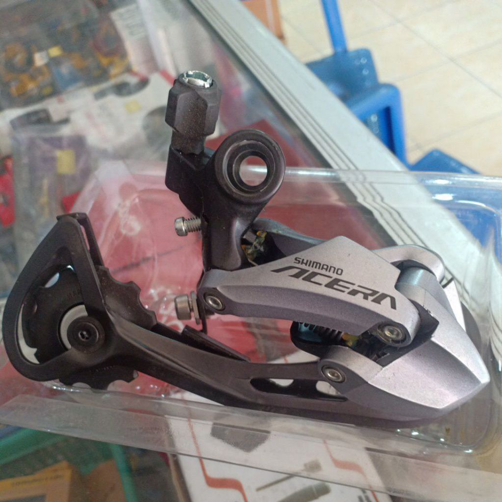 RD Shimano acera 9 m3000. tanpa baut anting bukan Alivio deore
