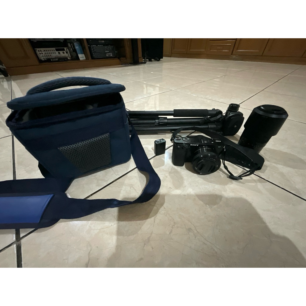 Kamera Sony a6000 bekas (bisa nego tipis)