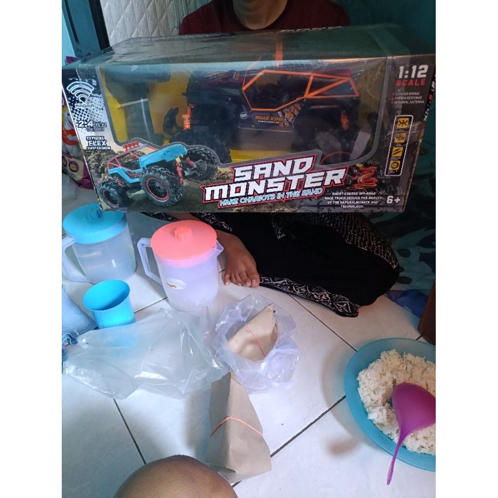 mobil mainan remote control ukuran besar