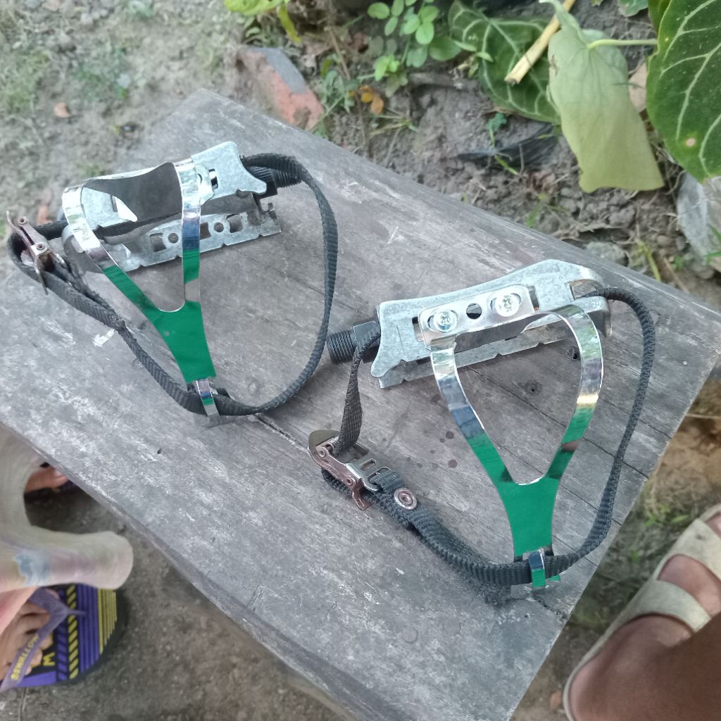 Pedal sepeda balap aluminium VP Components #VP-381