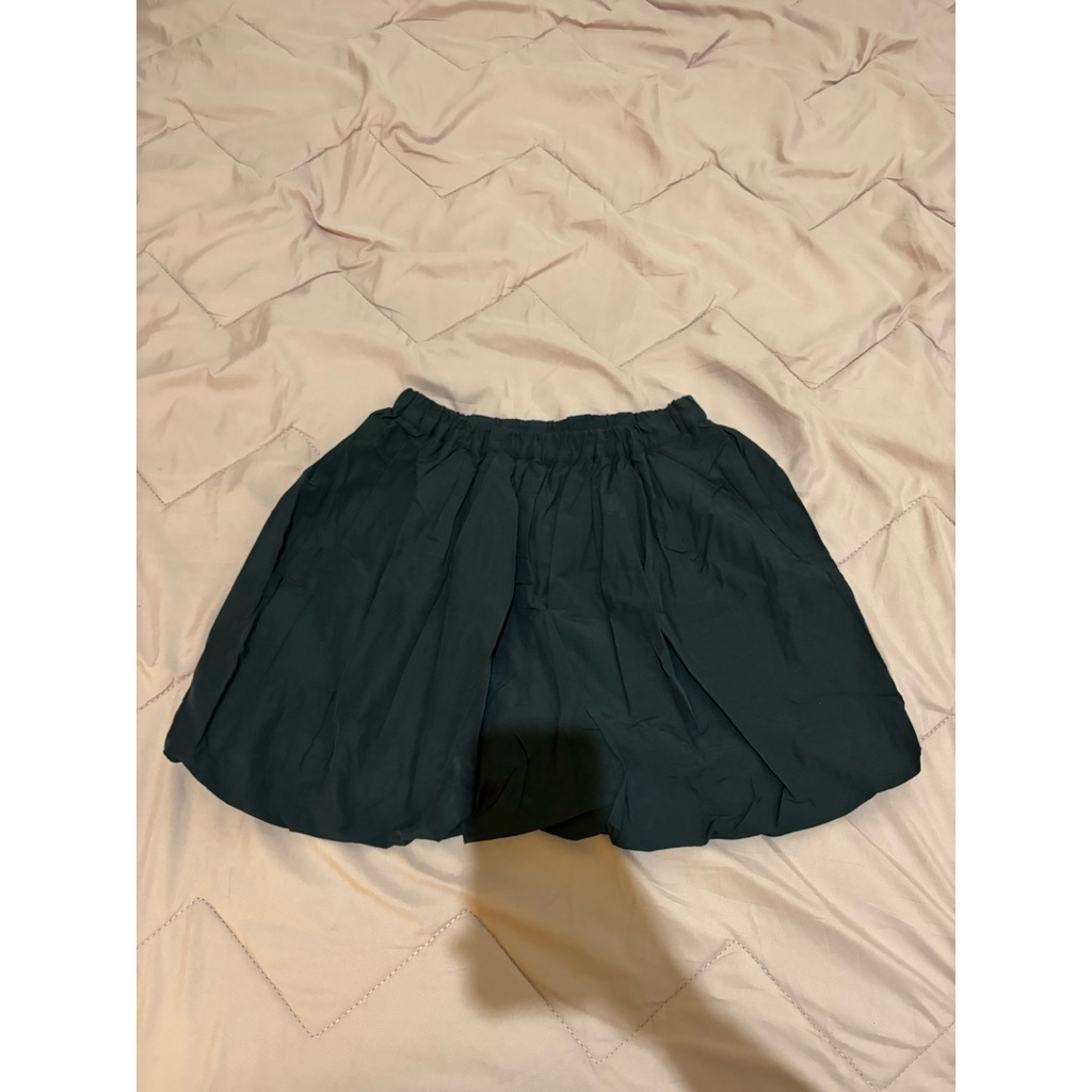 UNIQLO skort baloon (preloved)