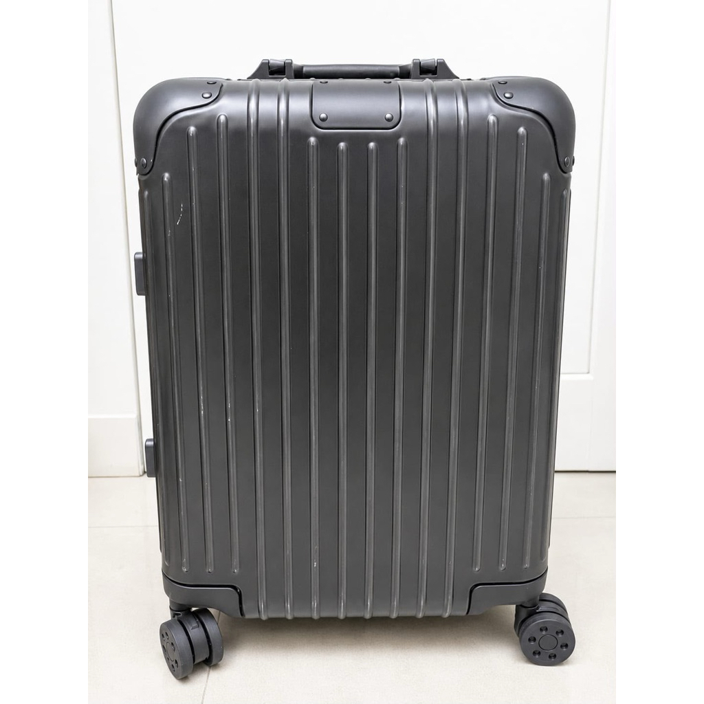 RIMOWA ESSENTIAL CABIN SIZE