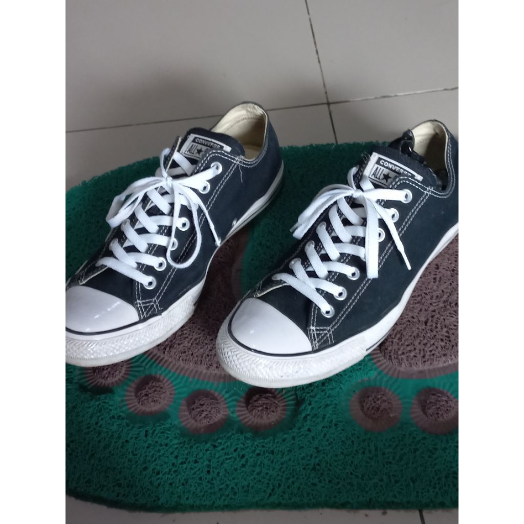 Converse size 44 second
