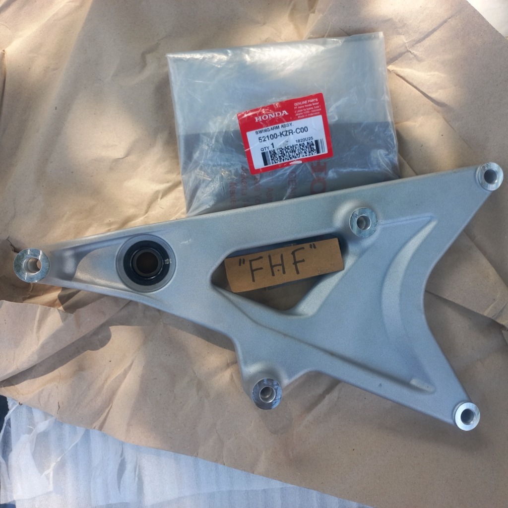 Swing Arm Assy Honda Vario 125 150 Original 52100 KZR C00