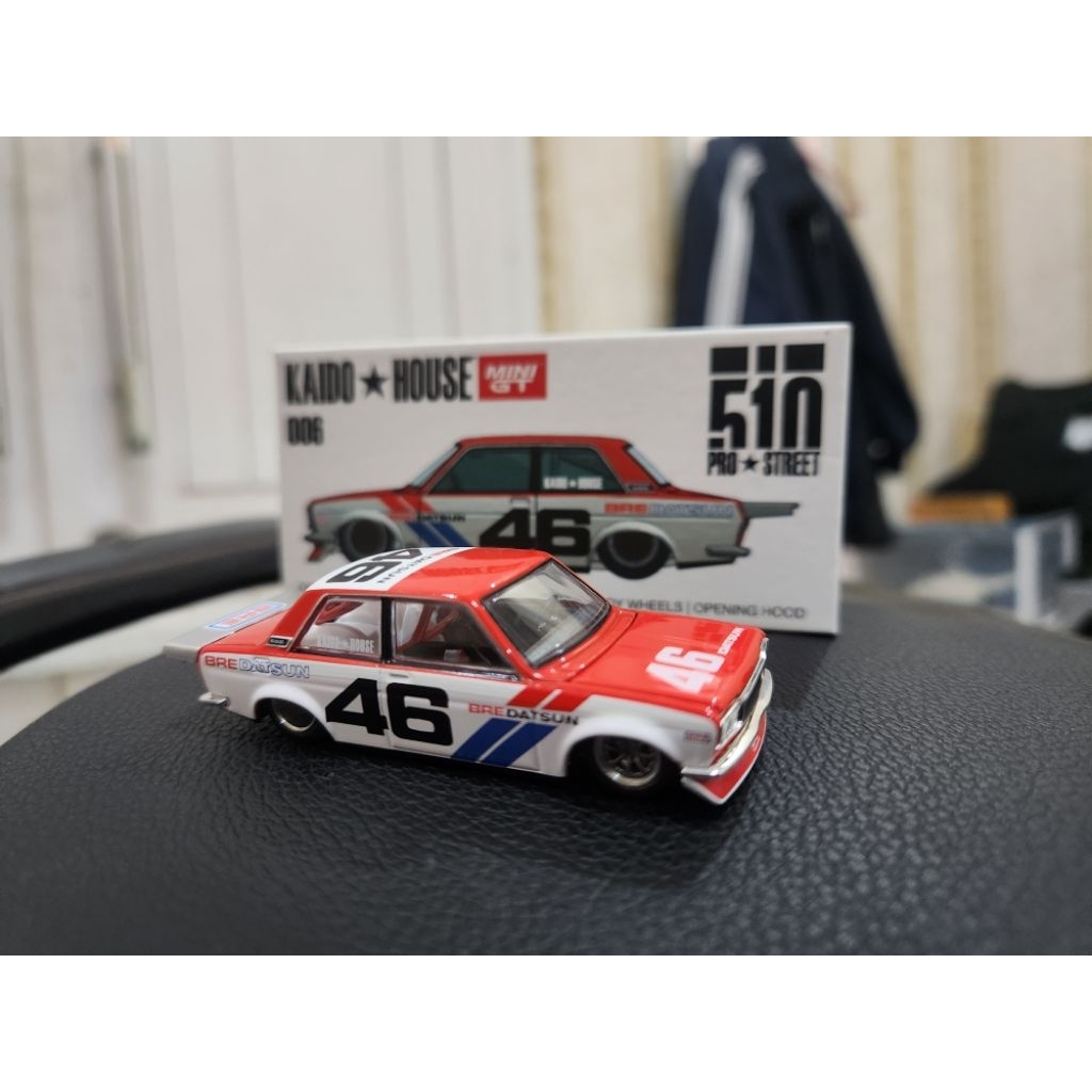 MiniGT Kaido House Datsun