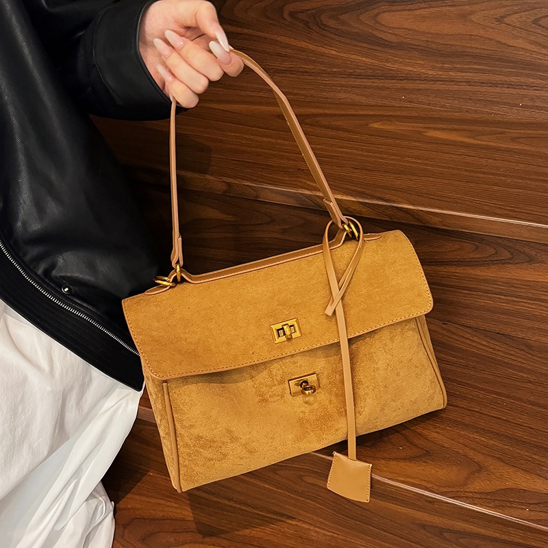 Elvora Flap Shoulder Bag Sling Bag Kulit Suede Vintage Light Brown Medium Gold Hardware