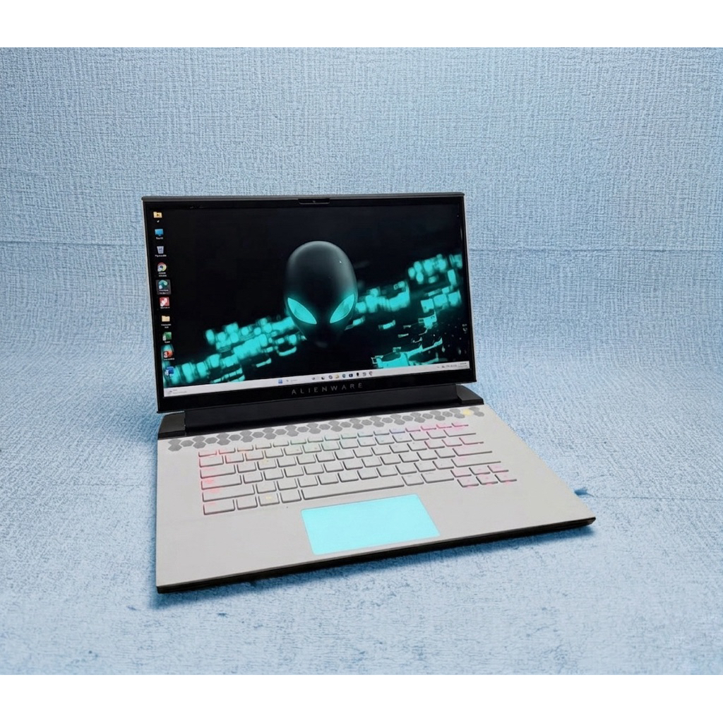 Dell AlienWare M15 R4 Core i7 Gen 10 RTX 3070 (8GB)