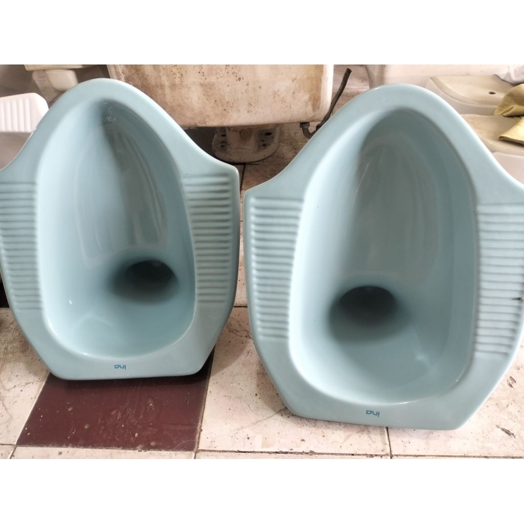 CLOSET JONGKOK INA WARNA BIRU