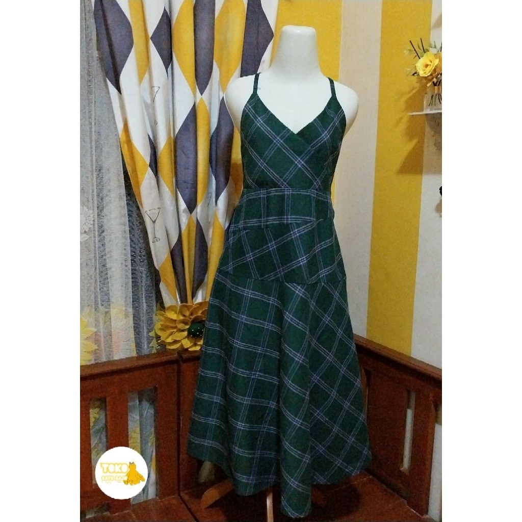 dress overall kotak hijau