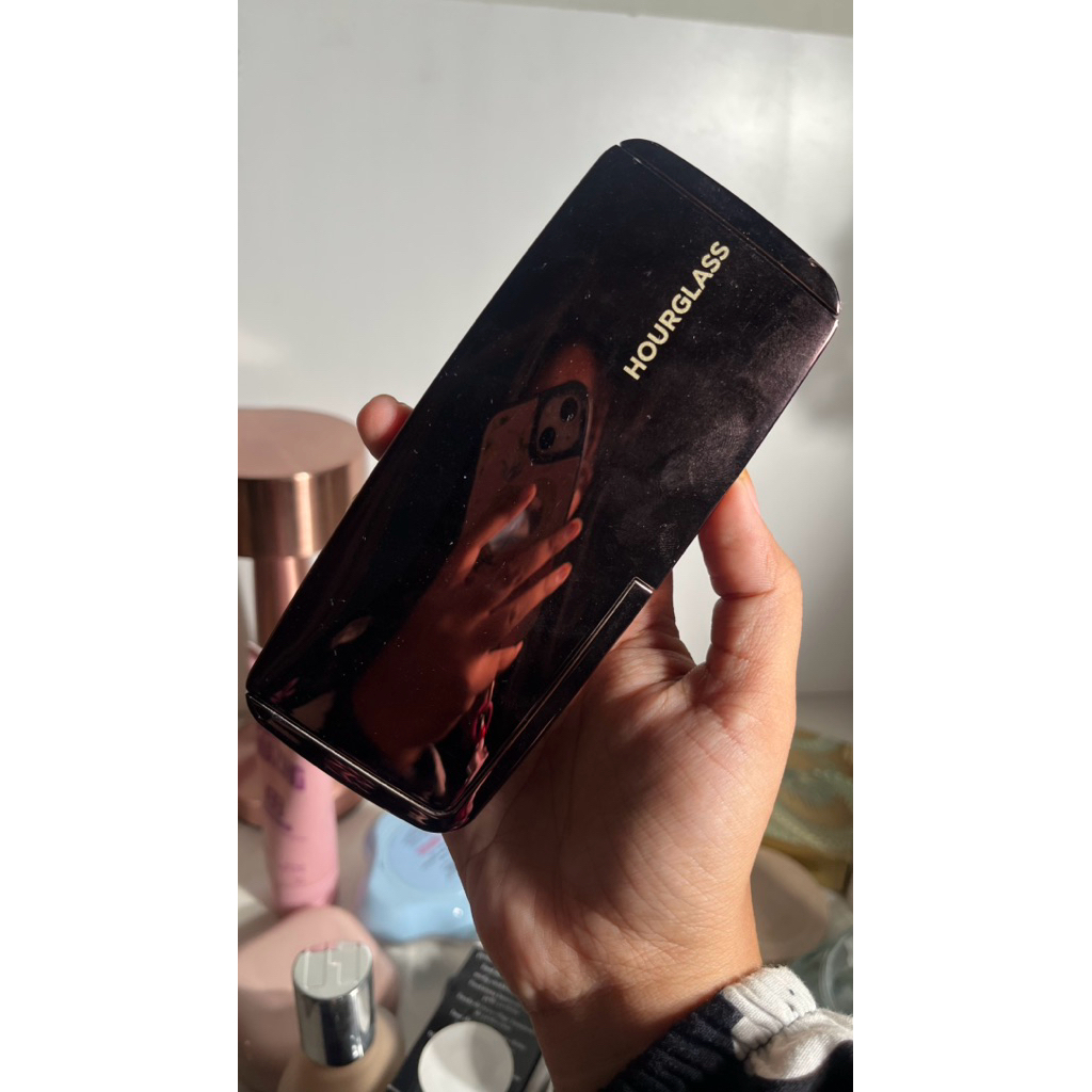 Hourglass ambient lighting palette preloved
