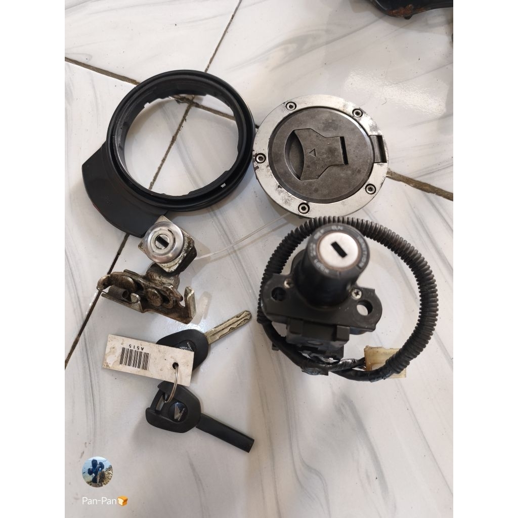 kunci kontak CBR 250 RR full set