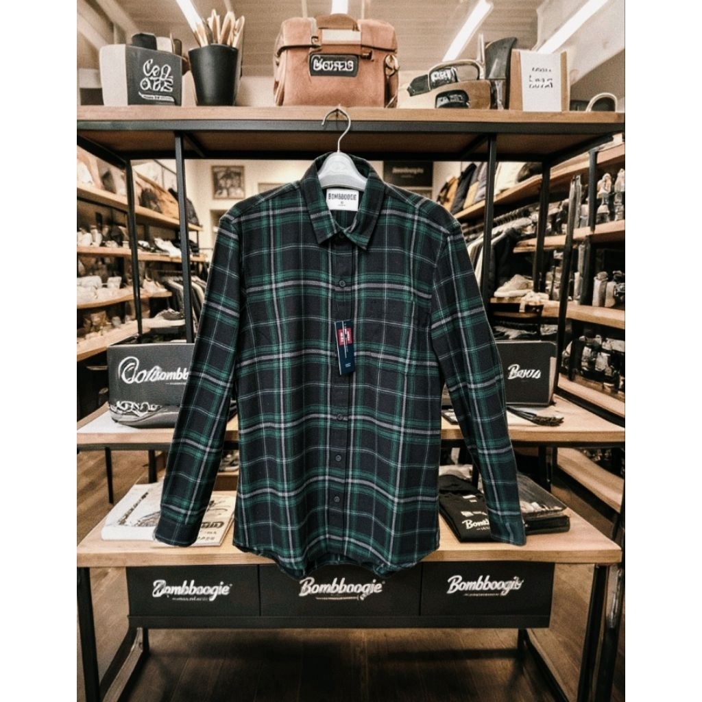 BOMBBOOGIE KEMEJA FLANEL PRIA ORIGINAL STORE SIZE S -XL REGULER FIT