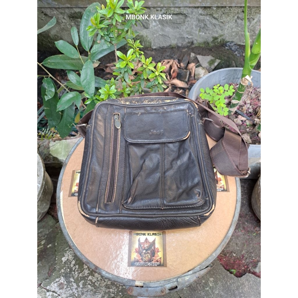 tas slempang kulit jeep jadul vintage lawas ORIGINAL tas selempang kulit jadul tas kulit lawas tas k