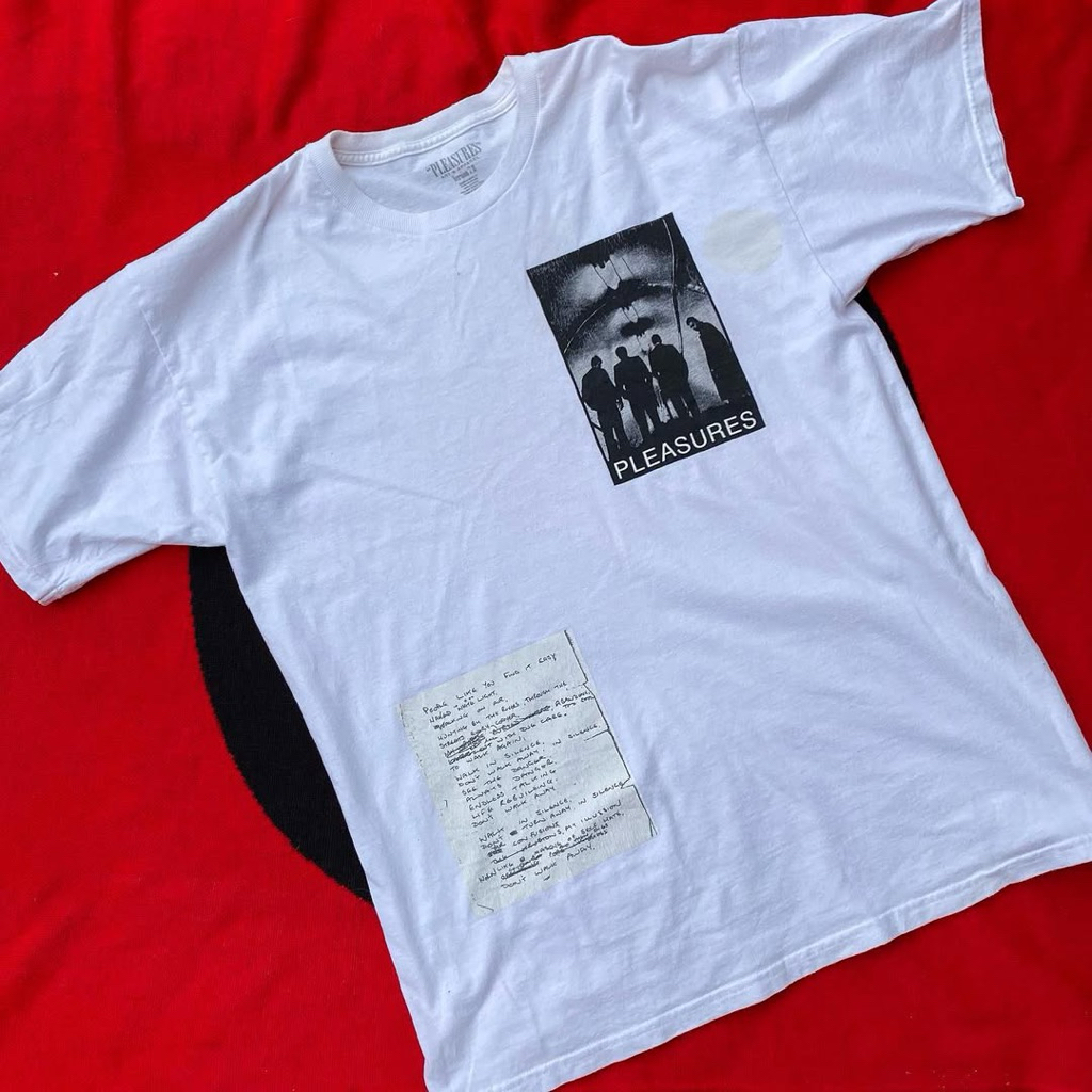 Pleasure Tshirt Kaos