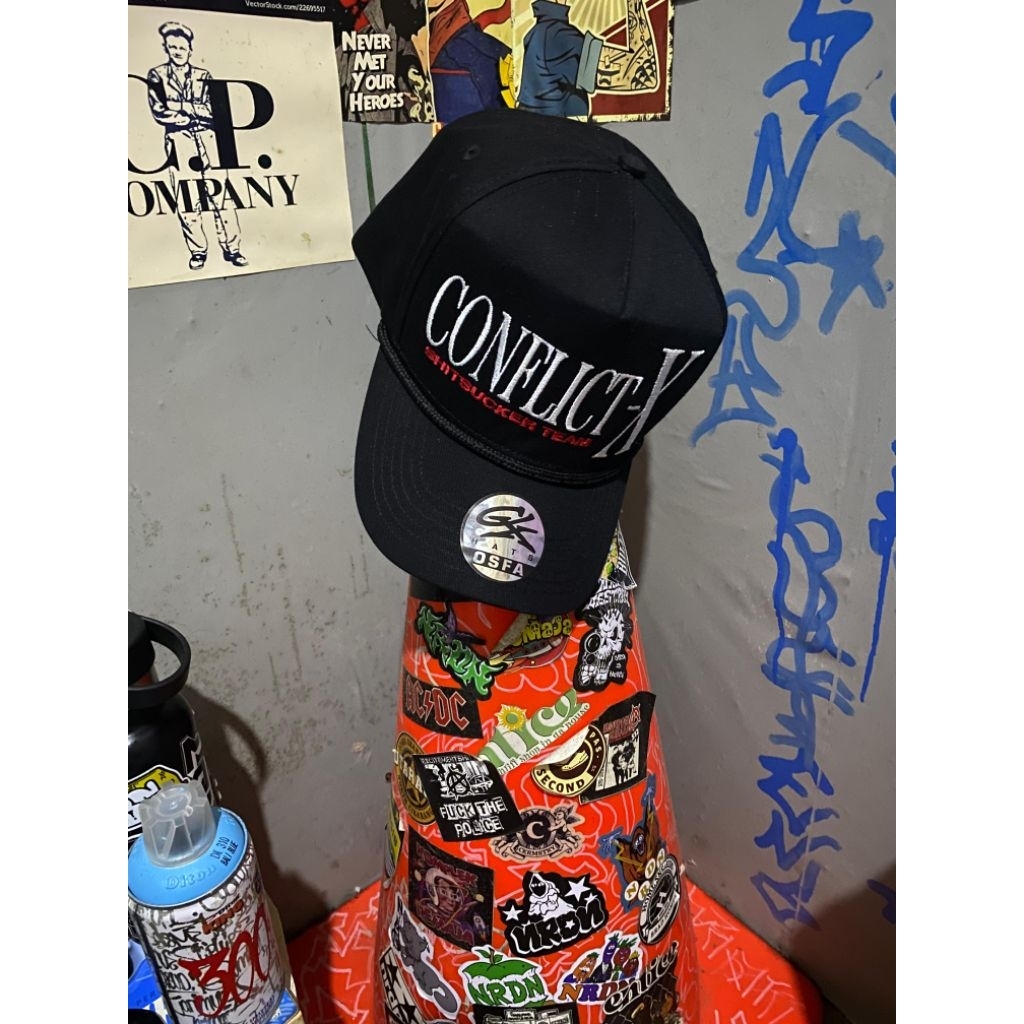 topi conflict x