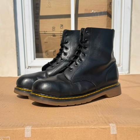 Dr martens industrial steel toe safety work boot MIE