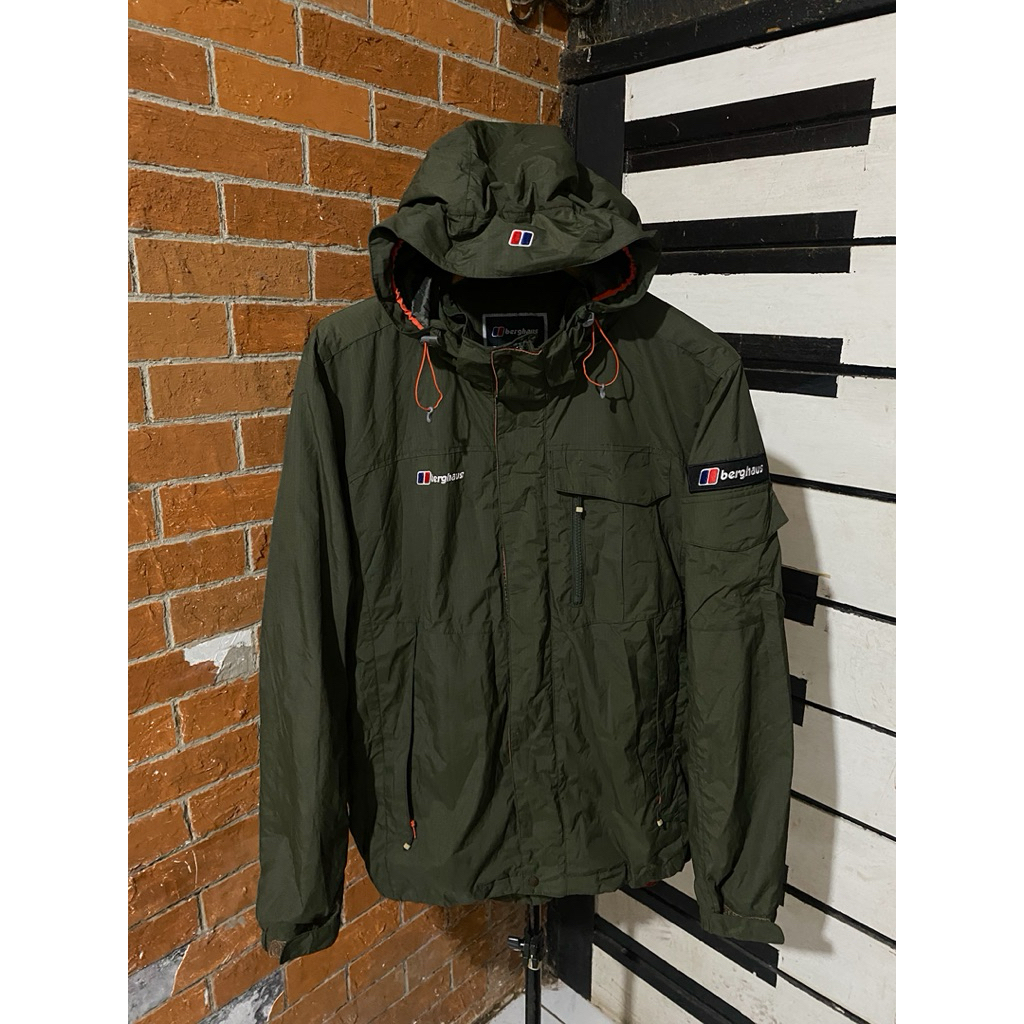 jaket outdoor berghaus