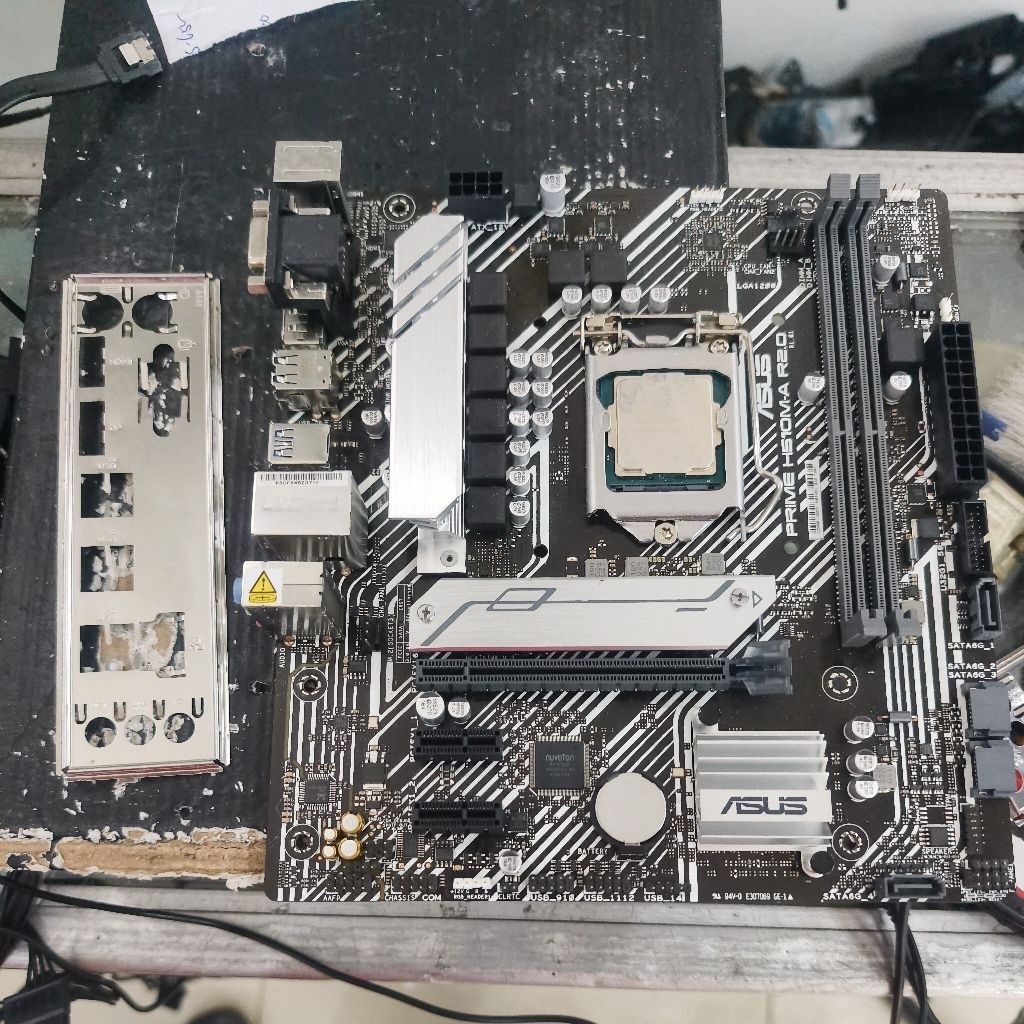 mainboard asus prime ddr4 + procsesor core i3 10105f gen10