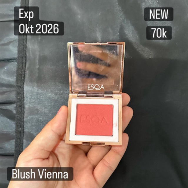 NEW Esqa blush