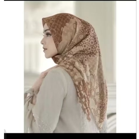 buttonscarves haramain amber