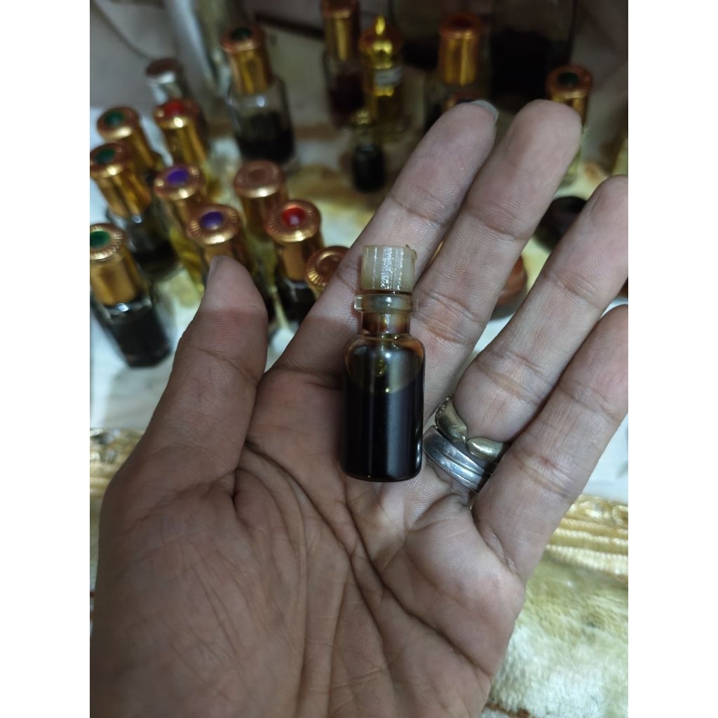 Minyak Asmak Booster energi, pusaka dll ahli hikmah supranatural 6 ml.