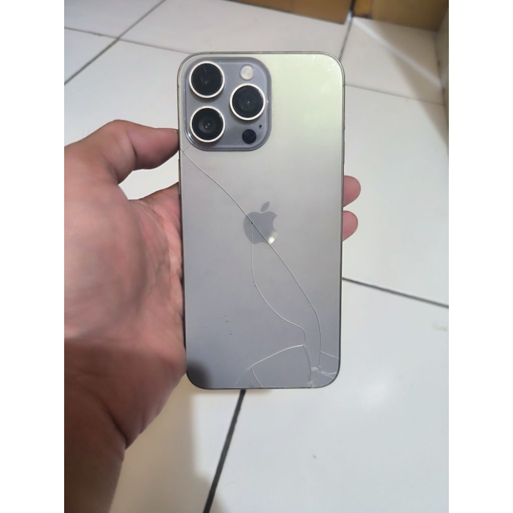 Hp bekas second Minus iPhone 15 Pro max h,dc