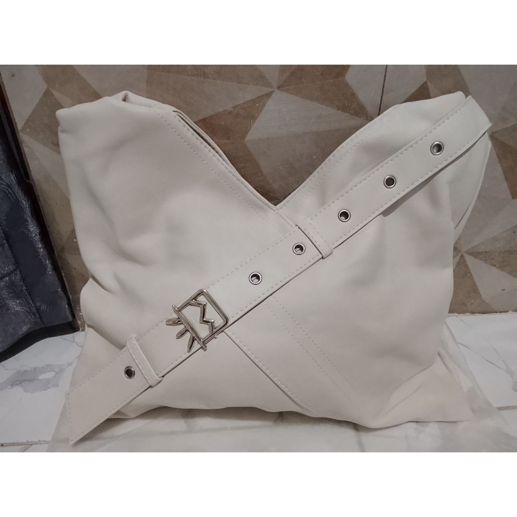 Tas tote bag jielshi warna hitam