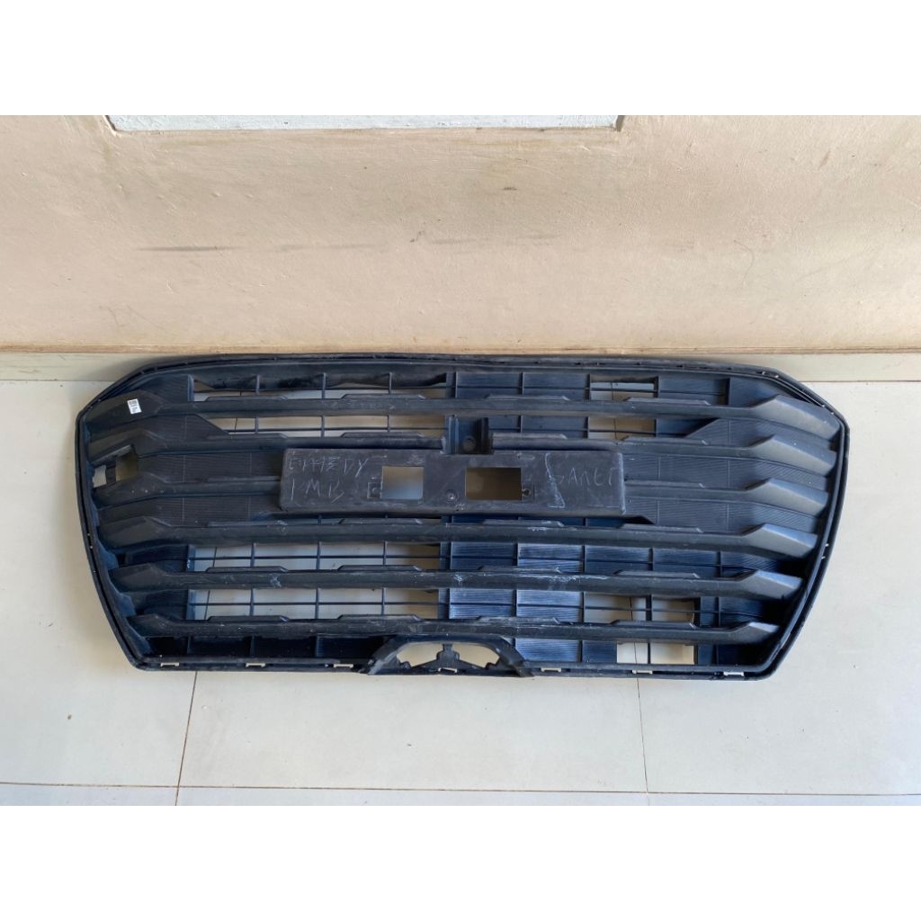 Grill gril lambang depan avanza 2024 original