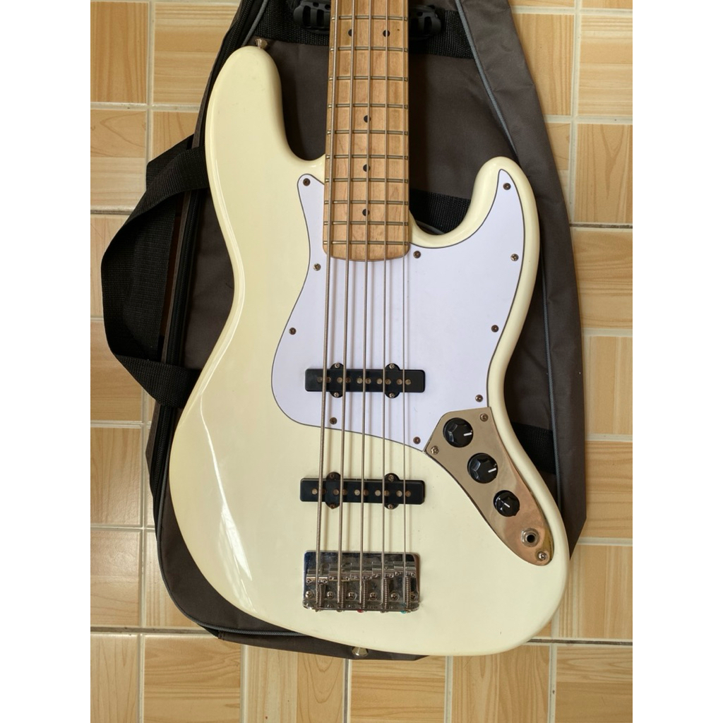 Bass Squier Jazz Bass V Made In Indonesia