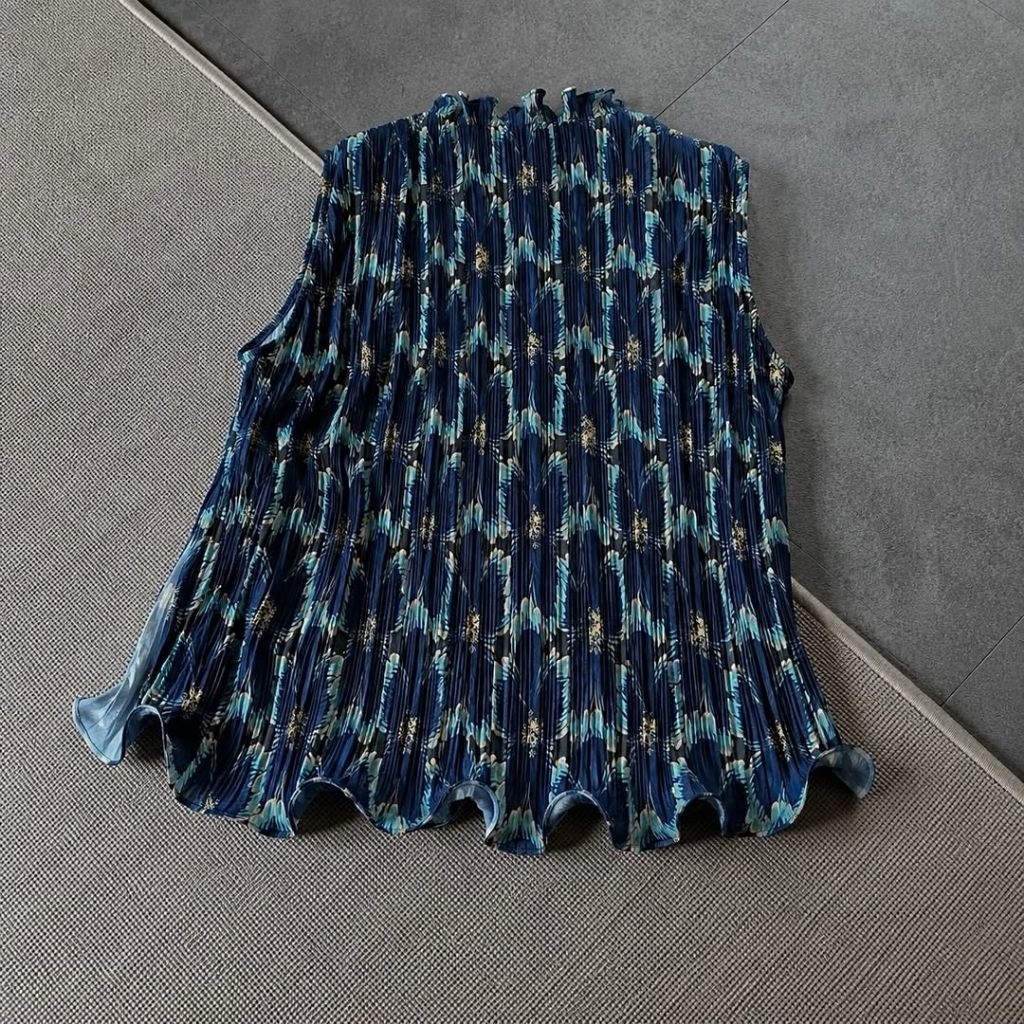 PLEATS COLLECTION BY ROETOE | RTOWEAR | RESELLER | INNER PLEATS | TOP PLEATS