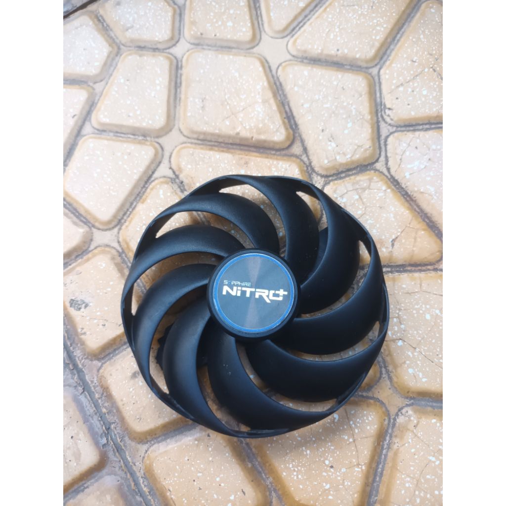 kipas fan sapphire rx 6600 xt nitro