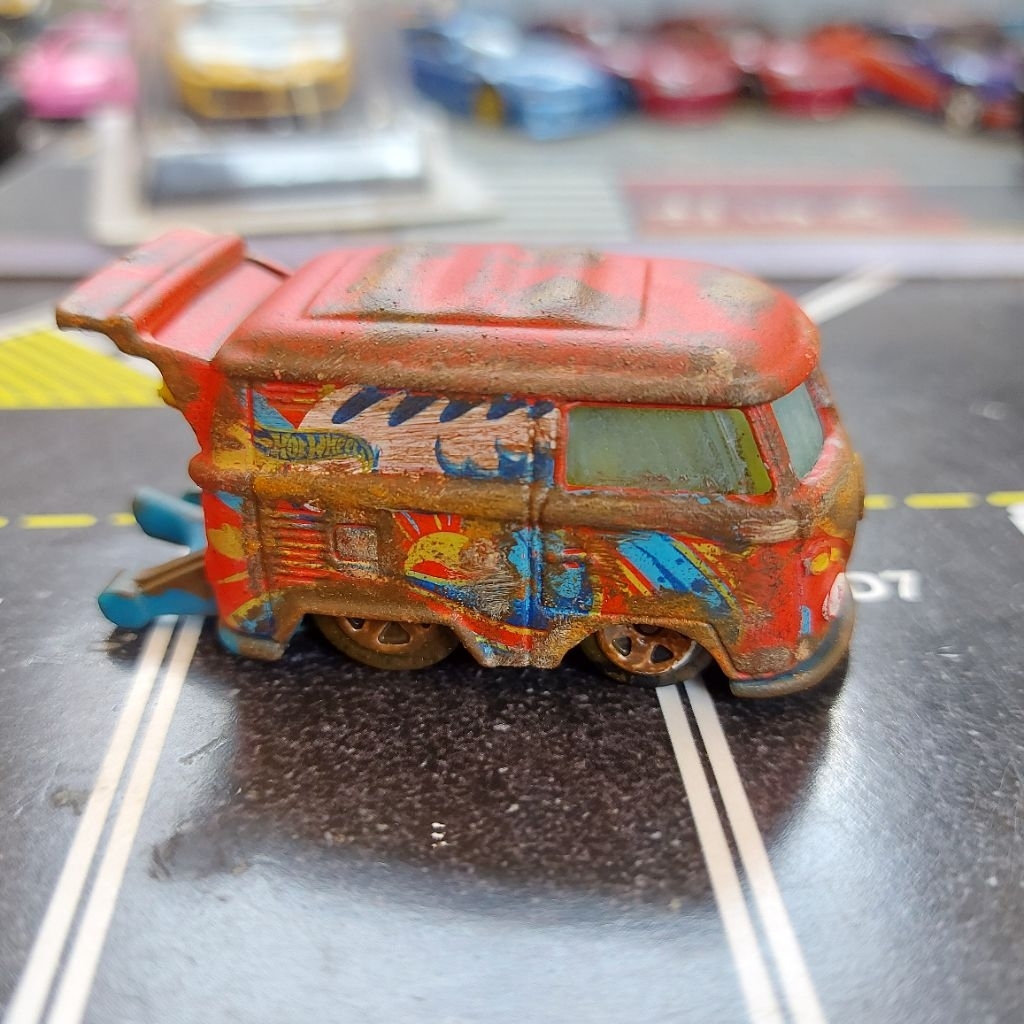 Hot Wheels Volkswagen VW Combi JUNK Kastem Custom
