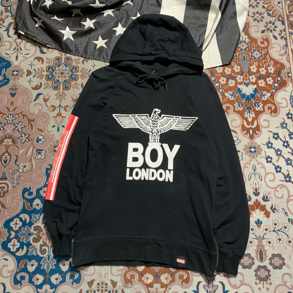 HOODIE B0Y L0ND0N X M4RV3L