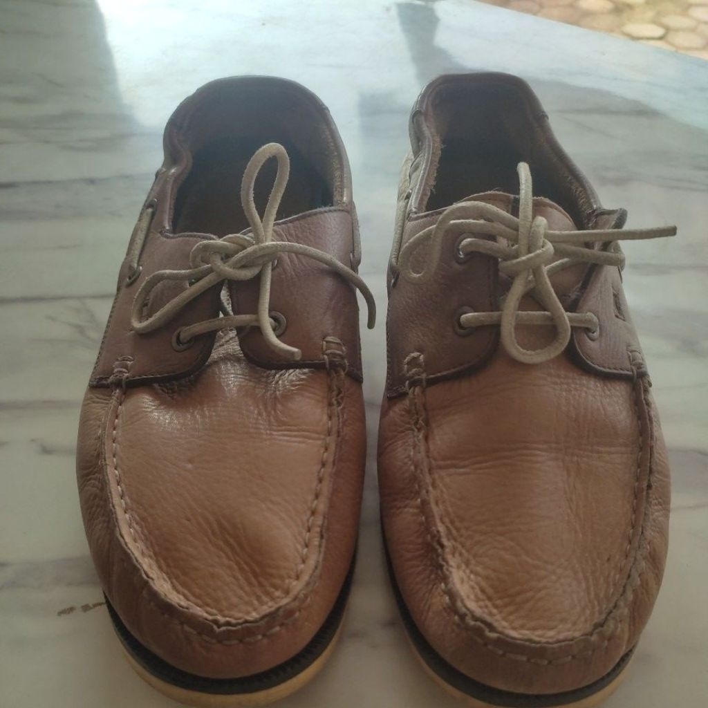 Sepatu Tommy Hilfiger