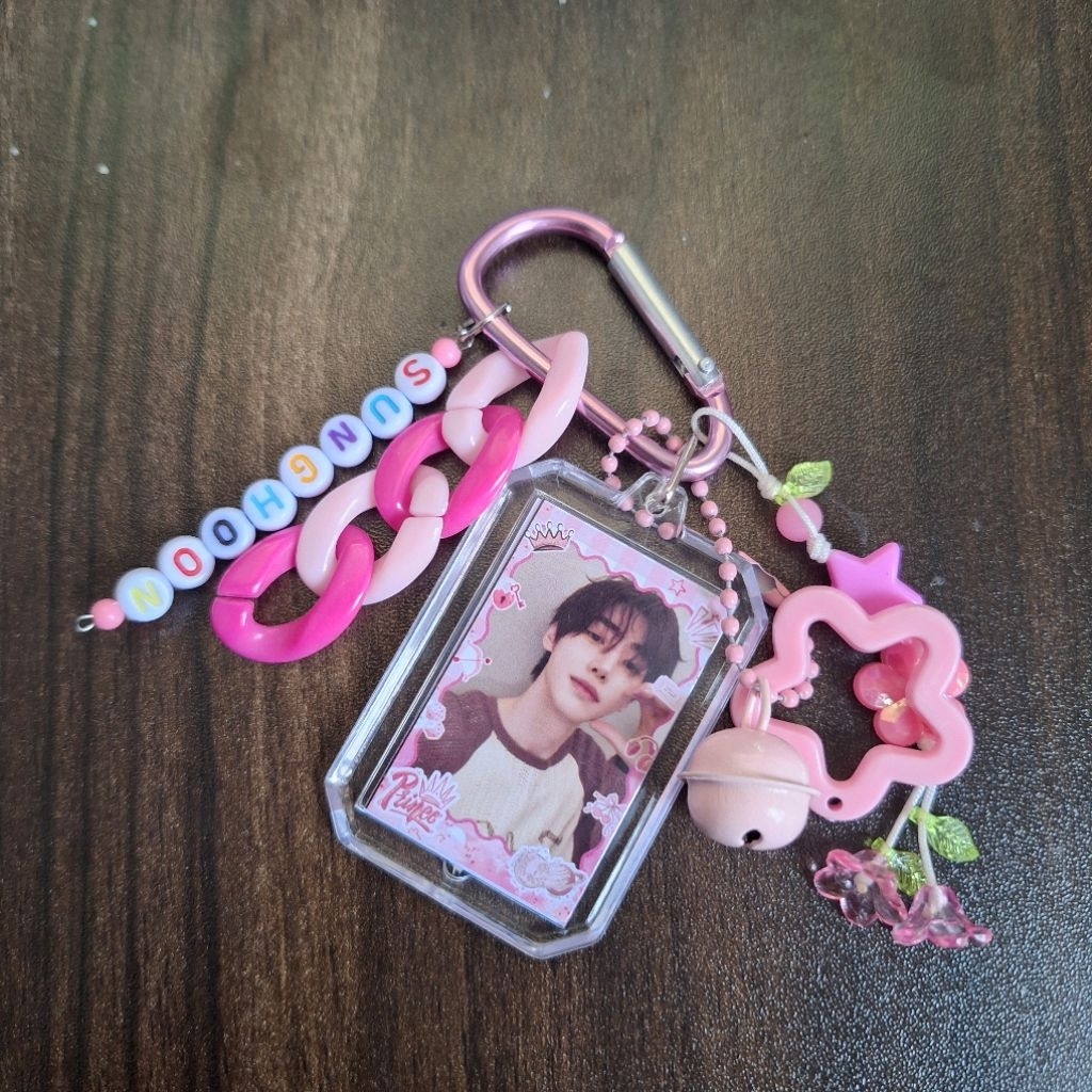 KEYCHAIN/BAGCHARM TREASURE KPOP | GANTUNGAN KUNCI,TAS,POUCH,DOMPET | AESTHETIC | KPOP | GIFT | TREAS