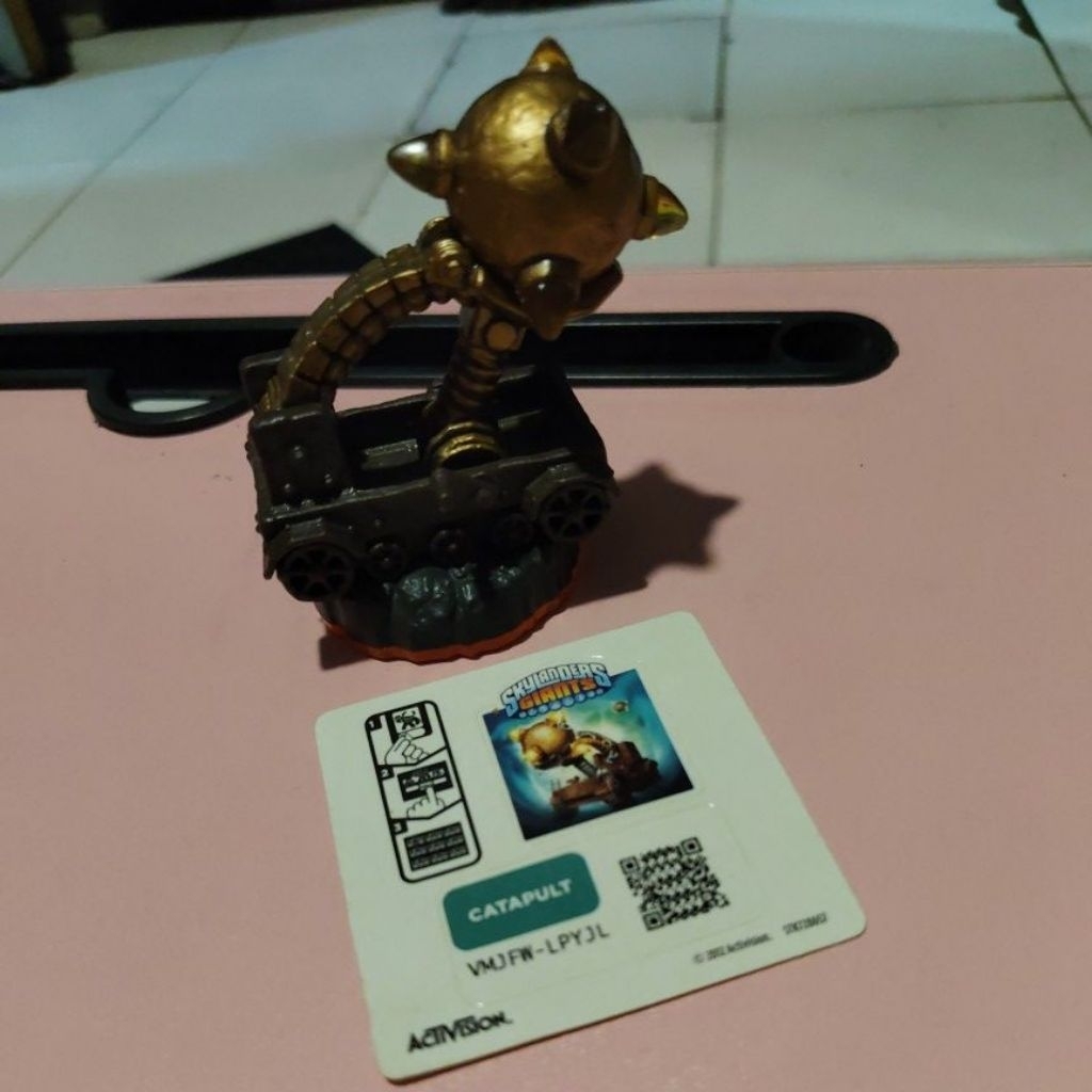 figure skylander giants catapult