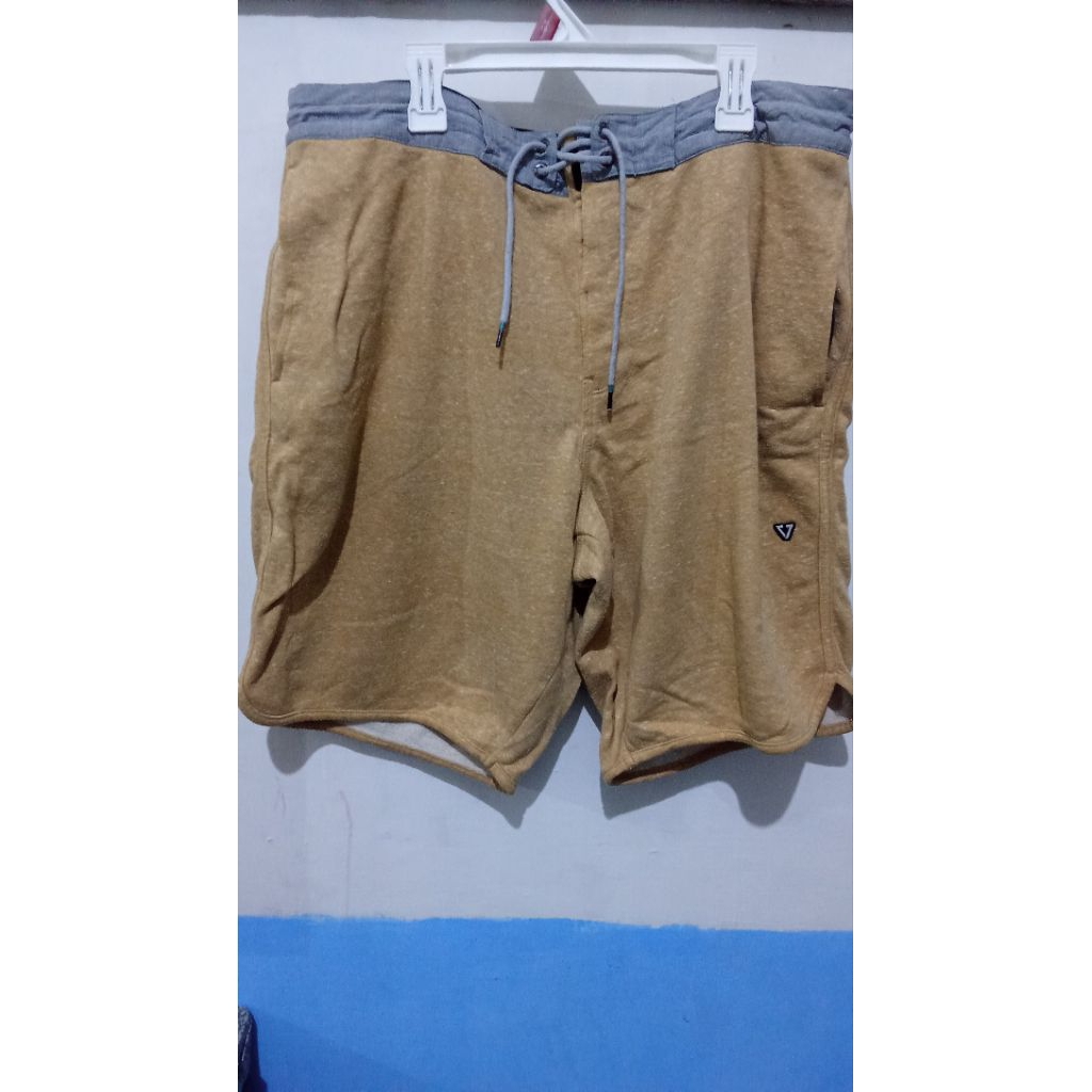 Celana Pendek Surfing Vissla