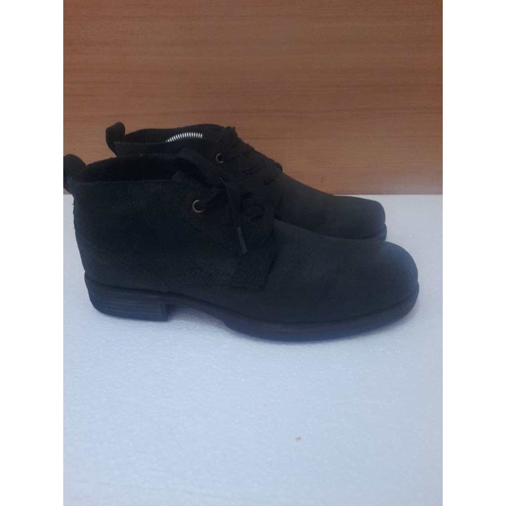Sepatu Boots/Slippers Pria UGG Black Original Second - Size 42 / 27cm
