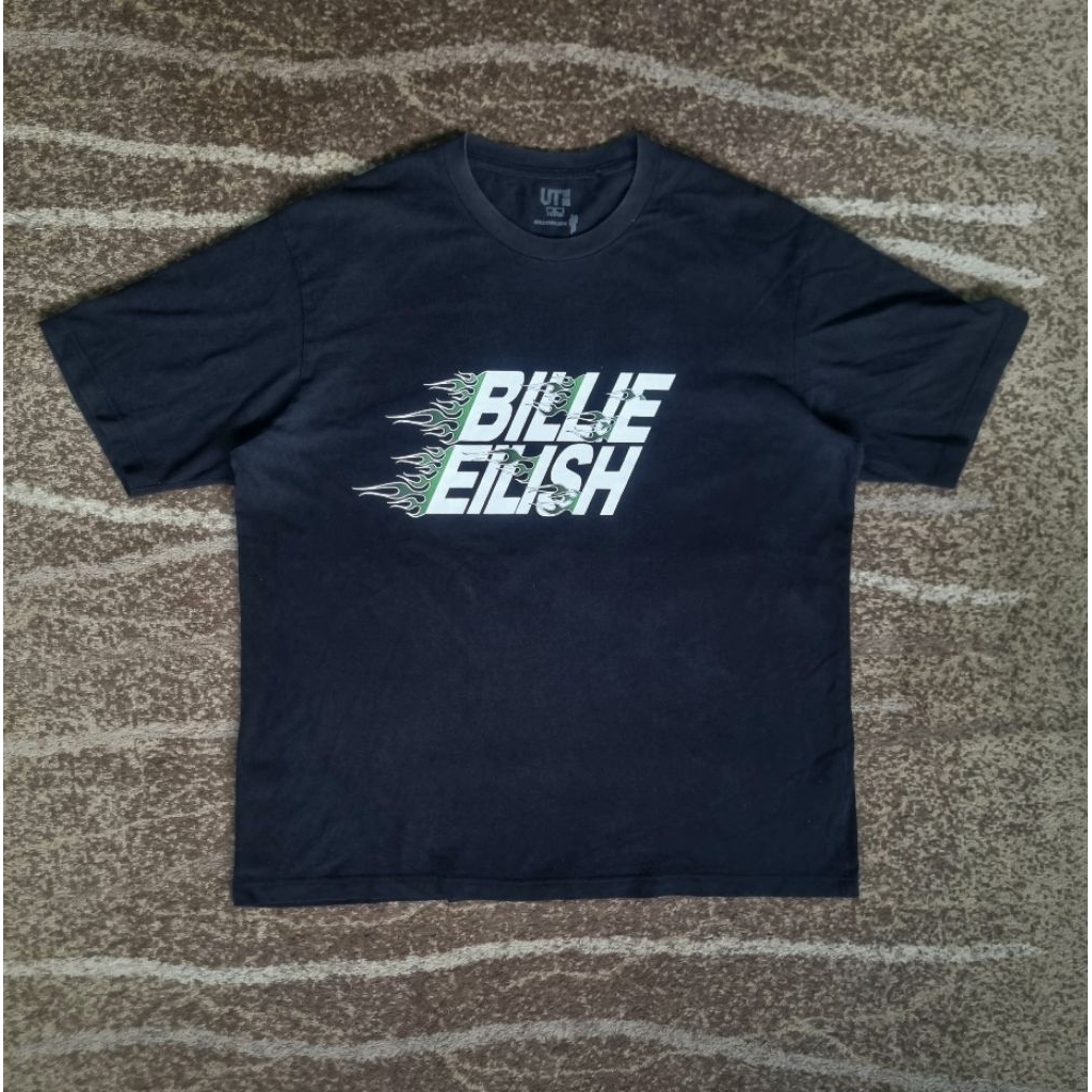 Kaos Uniqlo x Billie Eilish
