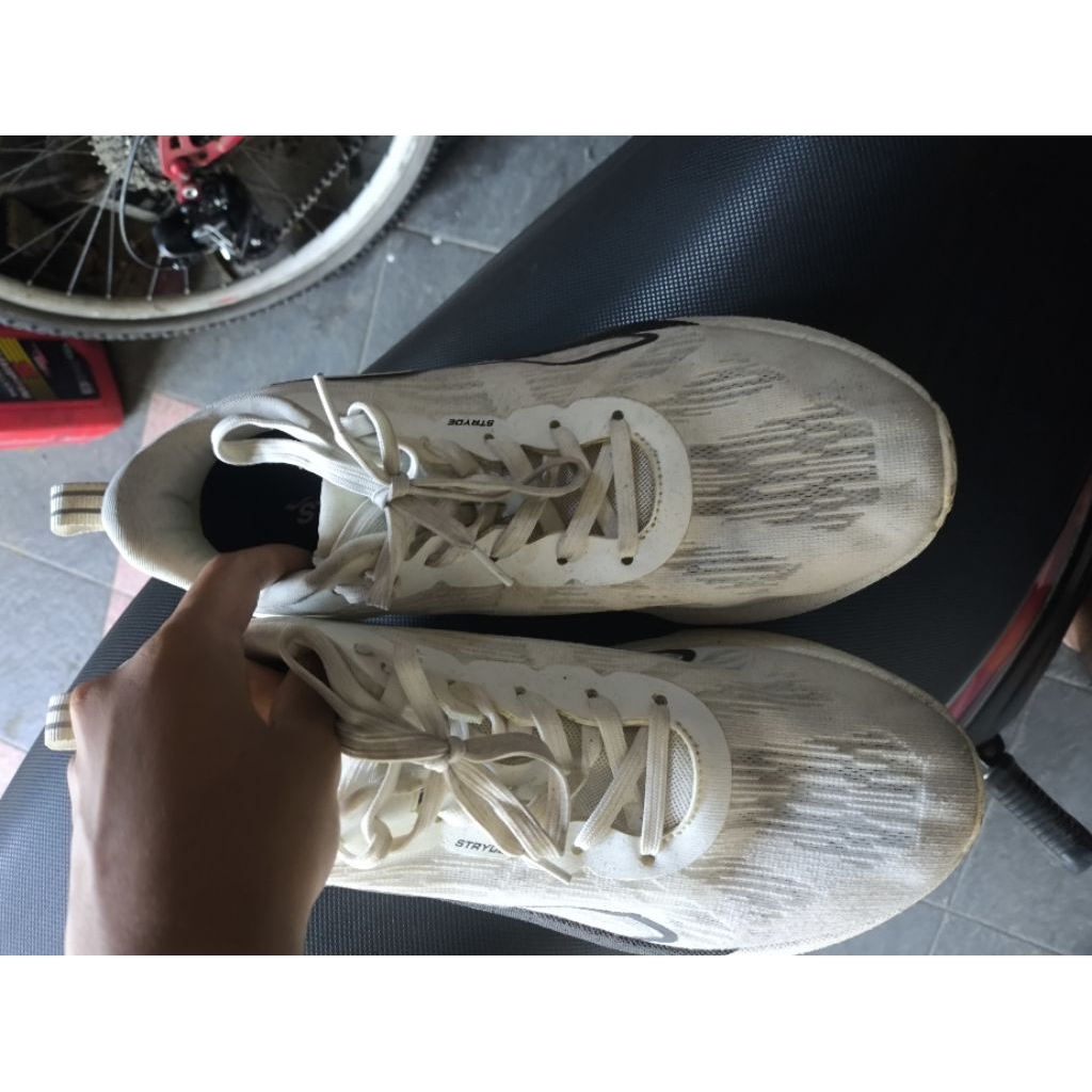 SEPATU LARI HEIDEN HERITAGE STRYDE RIVAL size 43