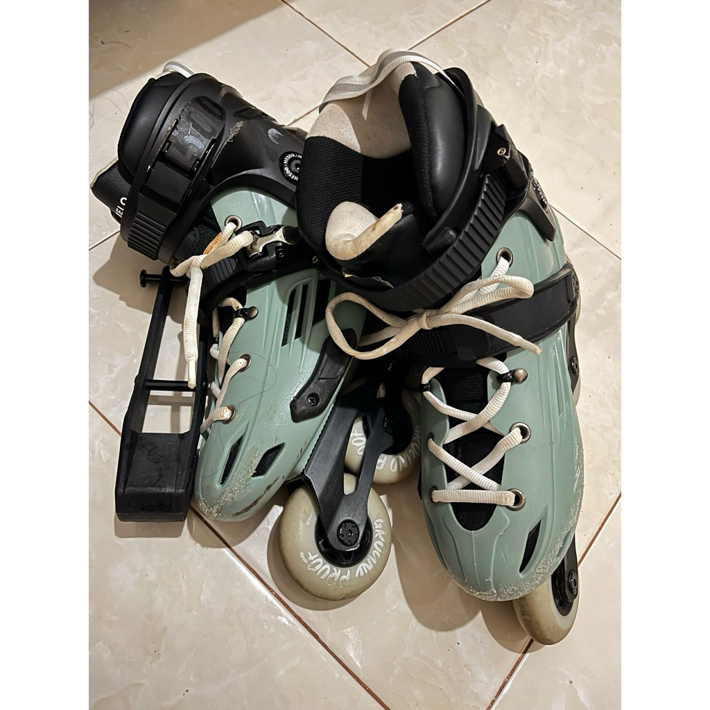 Sepatu Roda Decathlon MF500 - Size 42 - Second