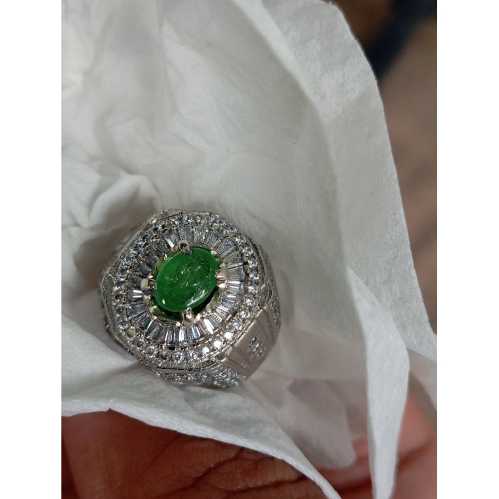 green TSAVORITE garnet memo