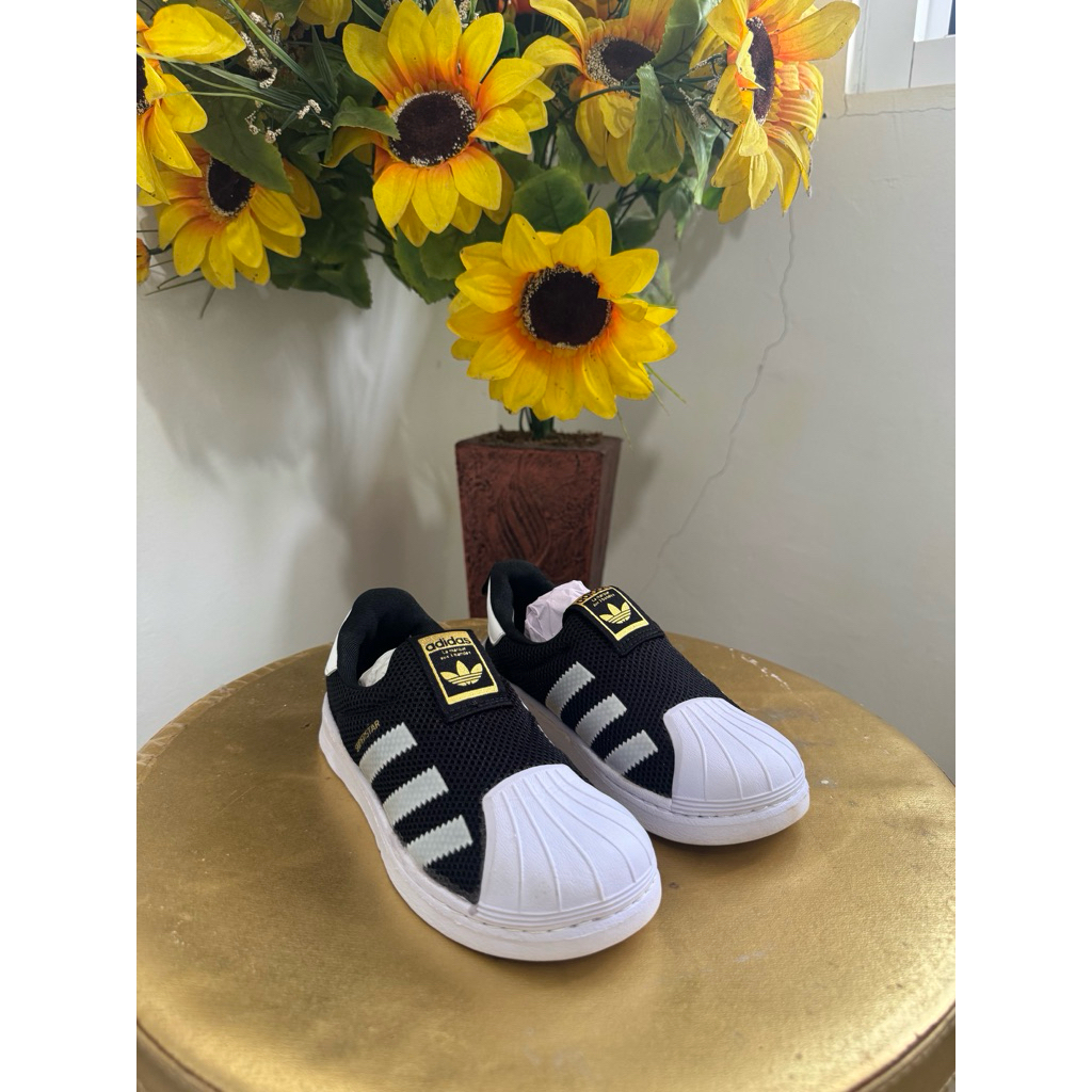 Sepatu Adidas Kids Superstar Size 30 Insole 18cm-18,5cm | Size 22 Insole 12,5cm-13cm | Size 25,5 Ins