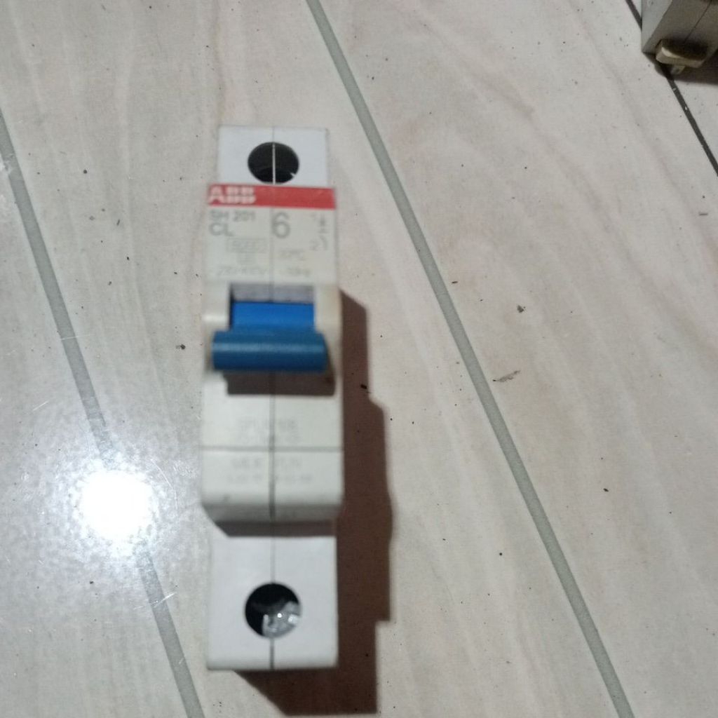 MCB ABB (BARANG SEKEN ORIGINAL)