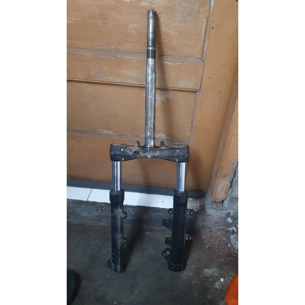 SEGITIGA & SHOCK NMAX OLD ORI