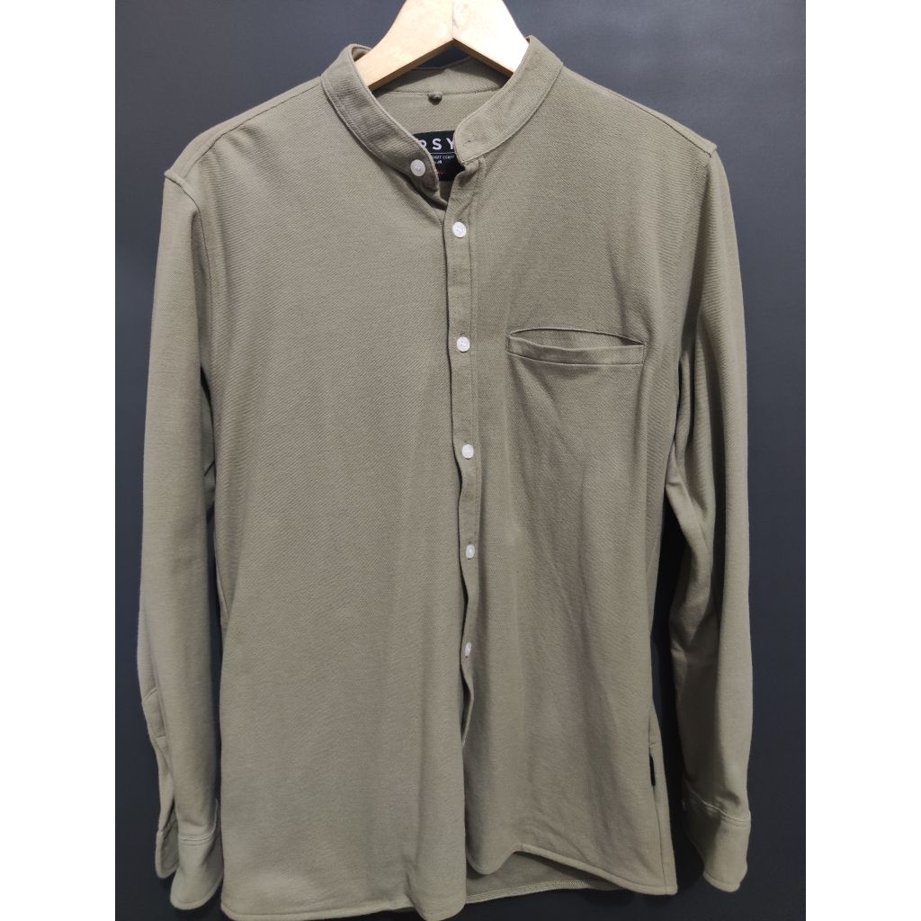 [Preloved] Kemeja Panjang PSY Collarless warna Olive size small